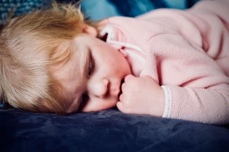 Mengenali Penyebab Anak Susah Tidur
