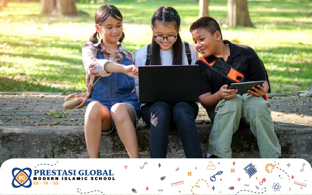 Cara Memperkenalkan Teknologi Komputer Pada Anak Usia Dini - Sekolah Prestasi Global