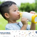 11 Manfaat Minum Air Putih untuk si Kecil
